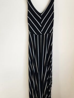 Loila Black and White Striped V-Neck Maxi Dress, M
